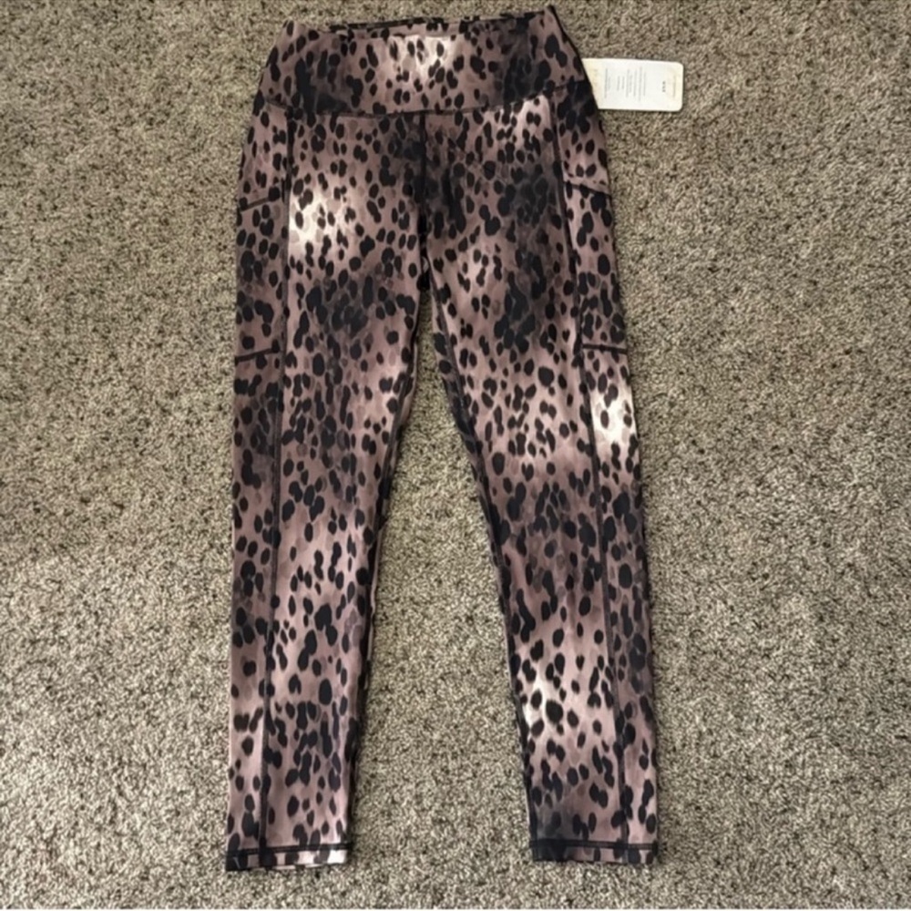 Fabletics High Waisted Animal Print 7/8 Leggings Women’s Medium